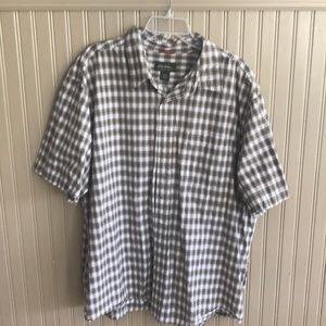 Men’s spread collar casual shirt